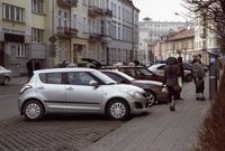 Ul. Sobieskiego : parking płatny przed Urzędem Statystycznym [Fotografia]